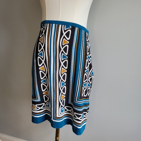 Loft Skirt Size 6P Celtic Design - Picture 6 of 8